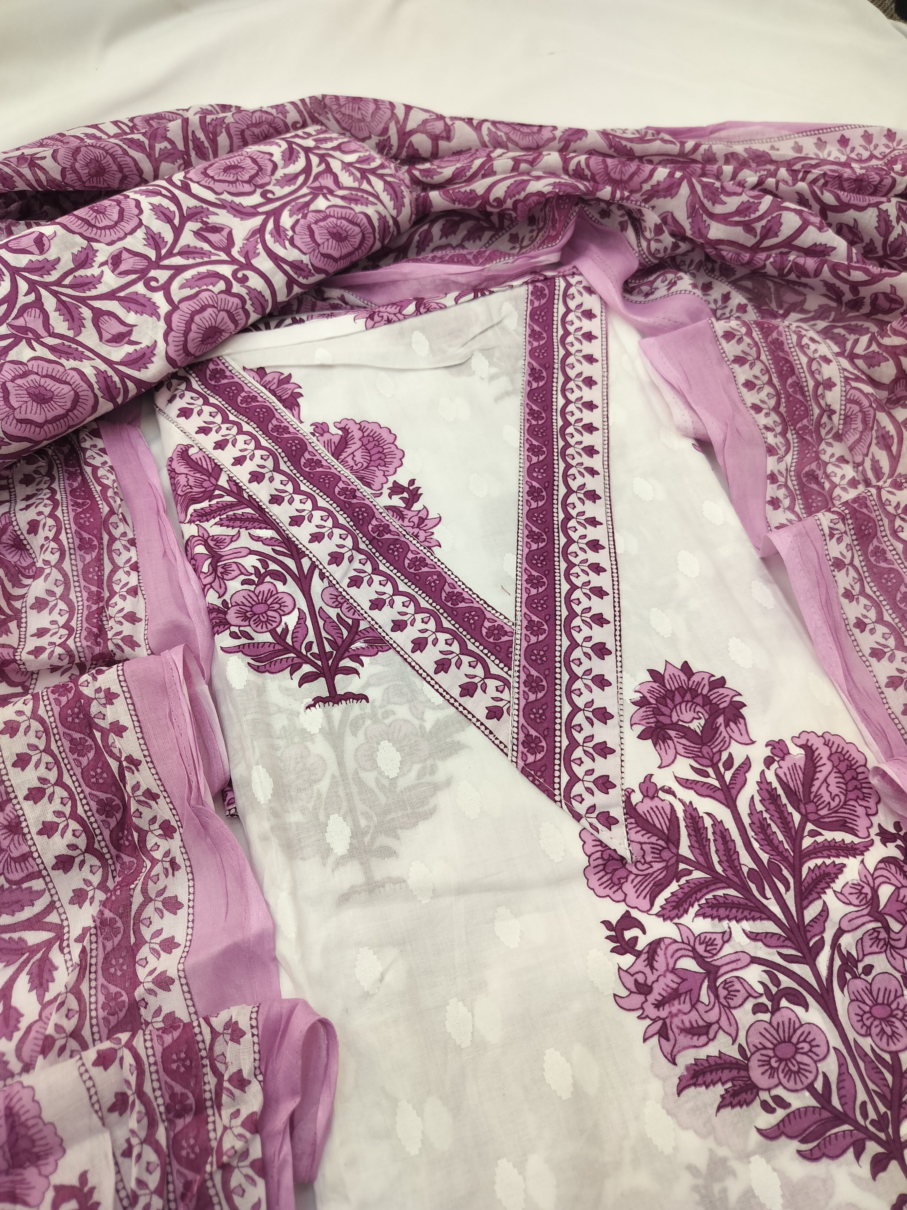 Elegant Pure Cotton Suit with Digital Print & V-Neckline