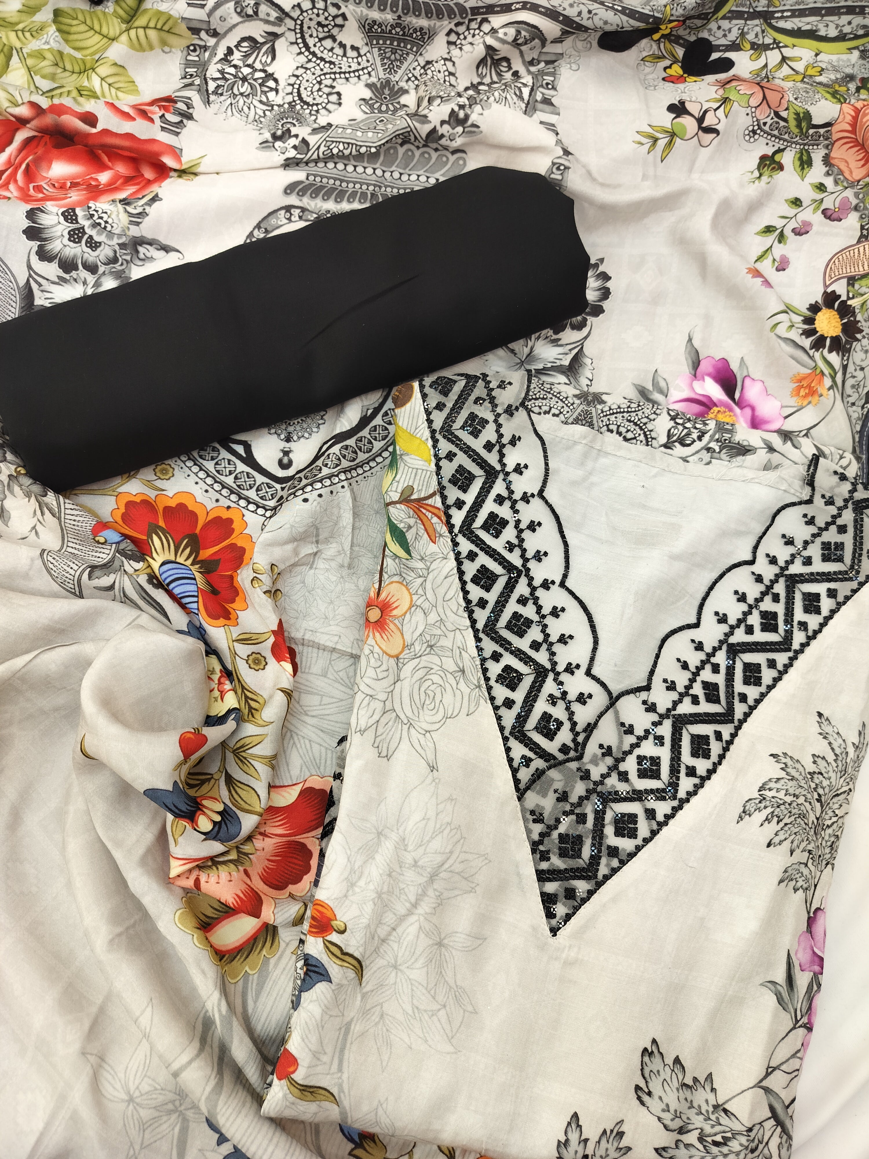 Elegant Pure Muslin Digital Print Suit with Sequin Work & Black Shantoon Bottom